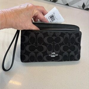 Coach Black Signature Double Zip Wristlet NWT